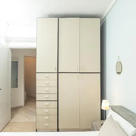 Houseloft Rotunda Escape